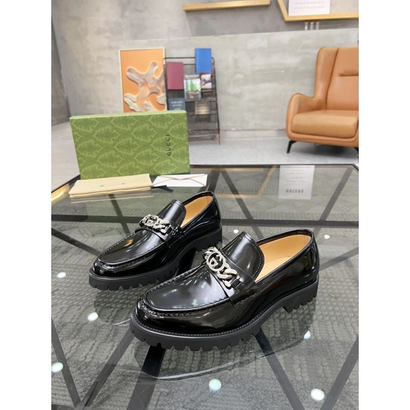 G*u*i leather shoes